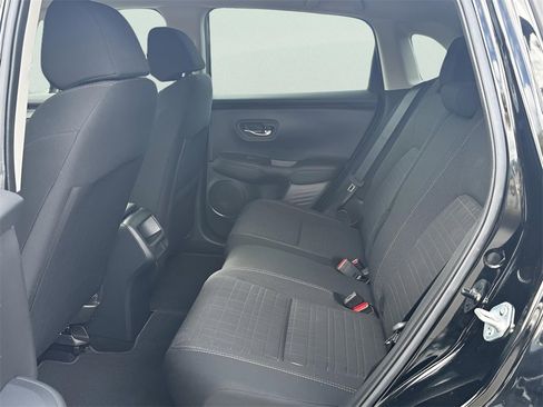 Certified 2025 Honda HR-V LX image 31