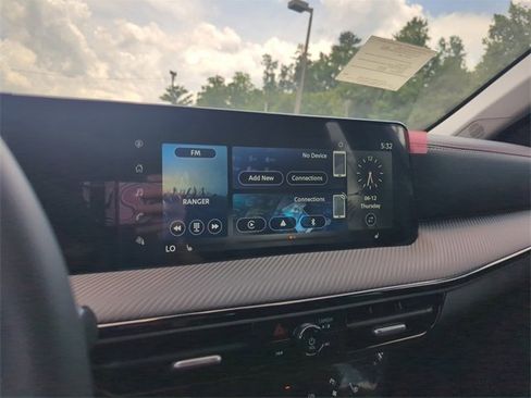 New 2025 Nissan Kicks SR w/ SR Premium Package image 12