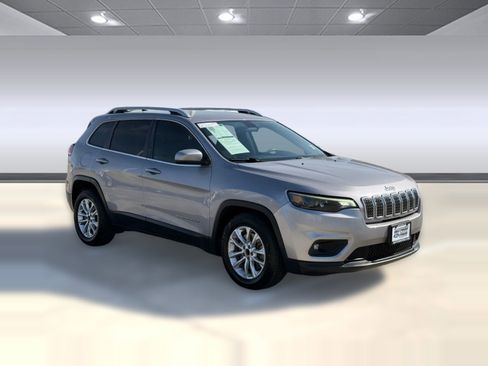 Used 2019 Jeep Cherokee Latitude w/ Popular Appearance Group image 21