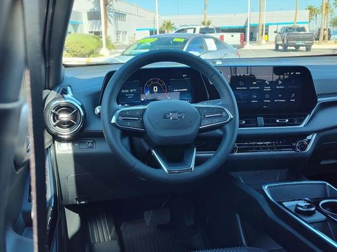 New 2026 Chevrolet Equinox LT w/ Midnight Edition FWD image 7