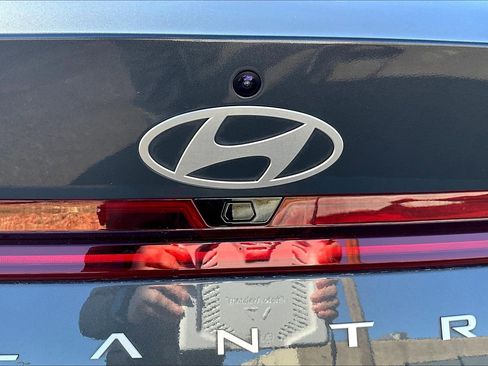 Certified 2024 Hyundai Elantra Limited image 25