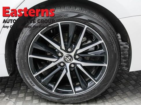 Used 2024 Toyota Camry SE FWD image 8