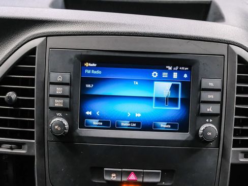 Used 2021 Mercedes-Benz Metris image 17