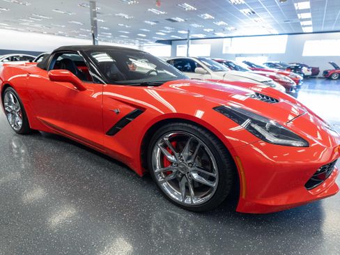 Used 2014 Chevrolet Corvette Stingray Convertible w/ 2LT Preferred Equipment Group RWD image 4