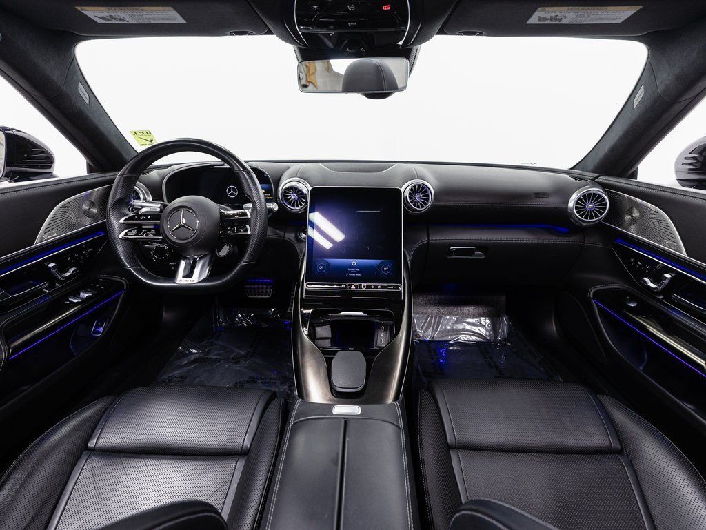 Used 2022 Mercedes-Benz SL 55 AMG 4MATIC w/ Driver Assistance Package image 29