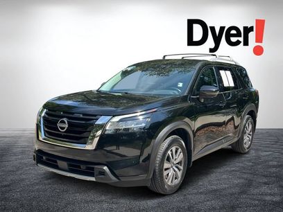 Used 2023 Nissan Pathfinder SL