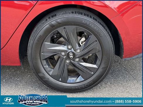 Certified 2023 Hyundai Elantra SEL FWD image 9