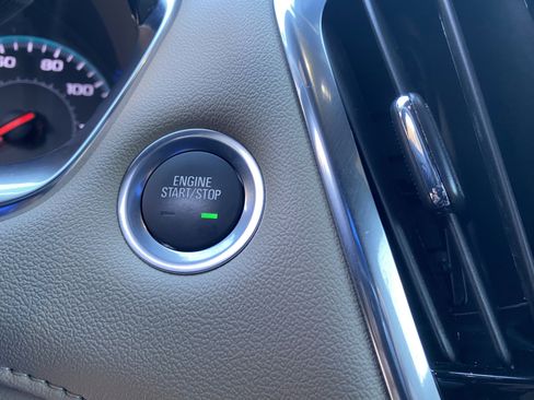 Used 2023 Chevrolet Traverse LS image 25