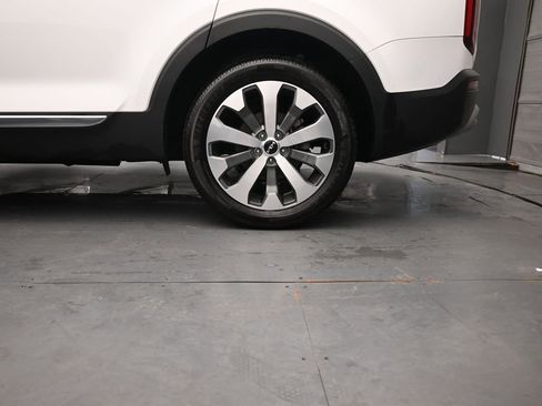 Used 2022 Kia Telluride EX w/ EX Premium Package image 14