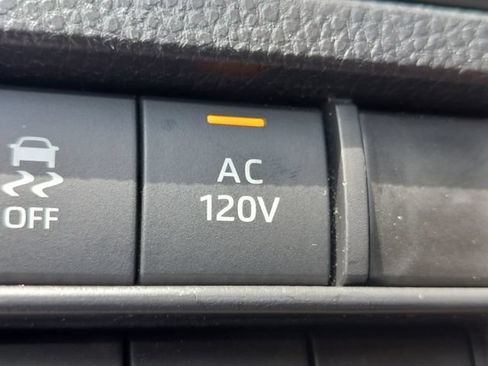 Certified 2025 Toyota Tacoma TRD Off-Road AWD/4WD image 35