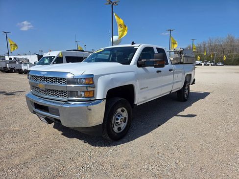 Used 2019 Chevrolet Silverado 2500 W/T w/ WT Convenience Package AWD/4WD image 9
