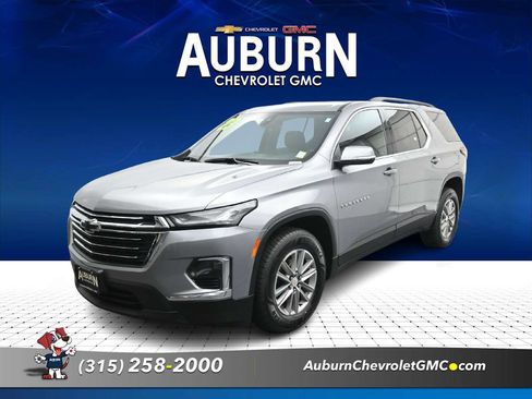 Used 2023 Chevrolet Traverse LT AWD/4WD image 1
