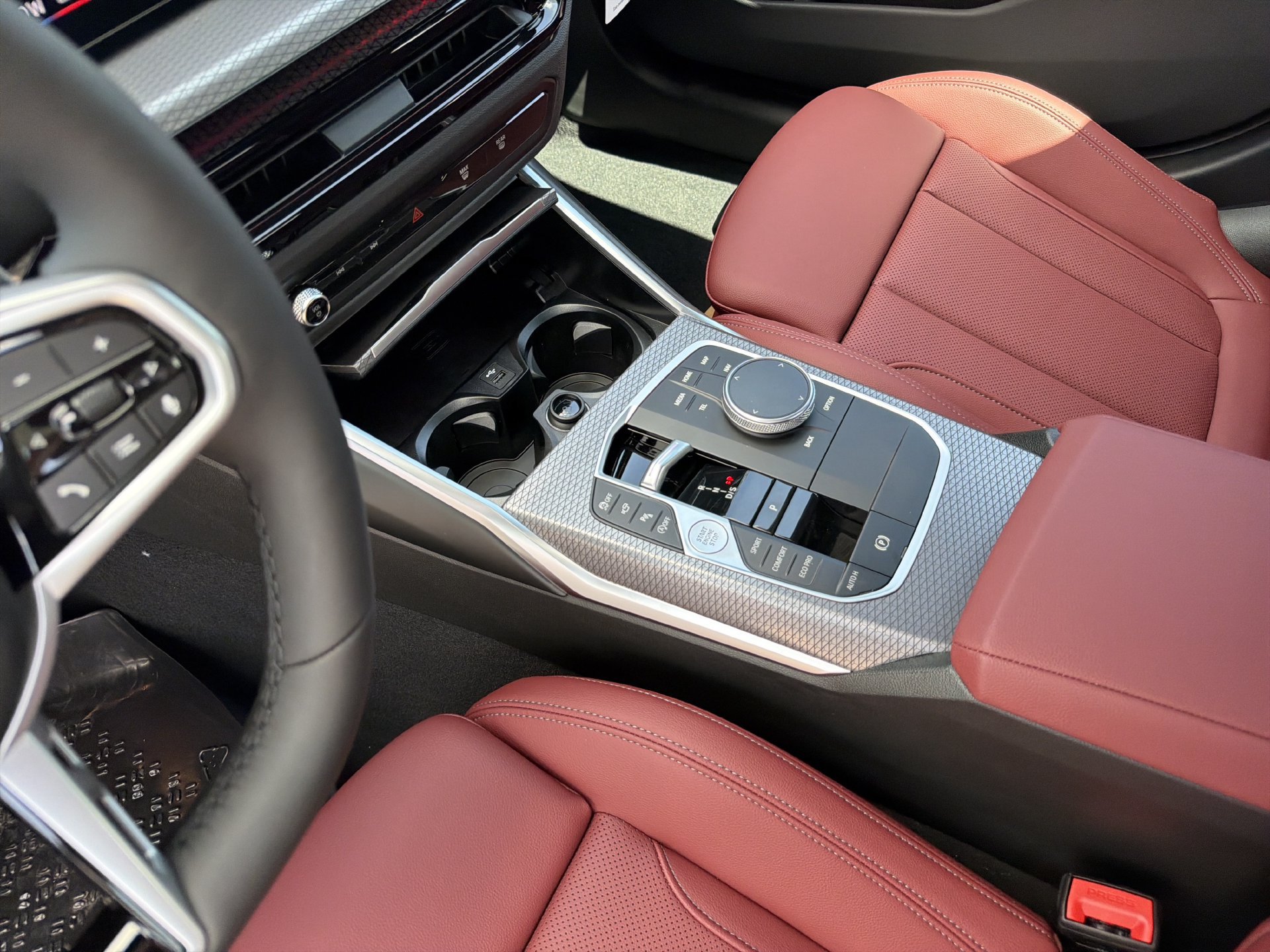 New 2026 BMW 330i Sedan w/ M Sport Package RWD image 22