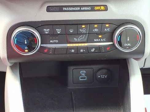 Used 2023 Ford Escape Active AWD/4WD image 17