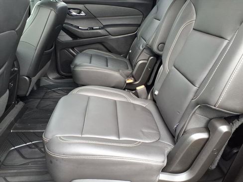 Used 2023 Chevrolet Traverse LT w/ LPO, Floor Liner Package image 10
