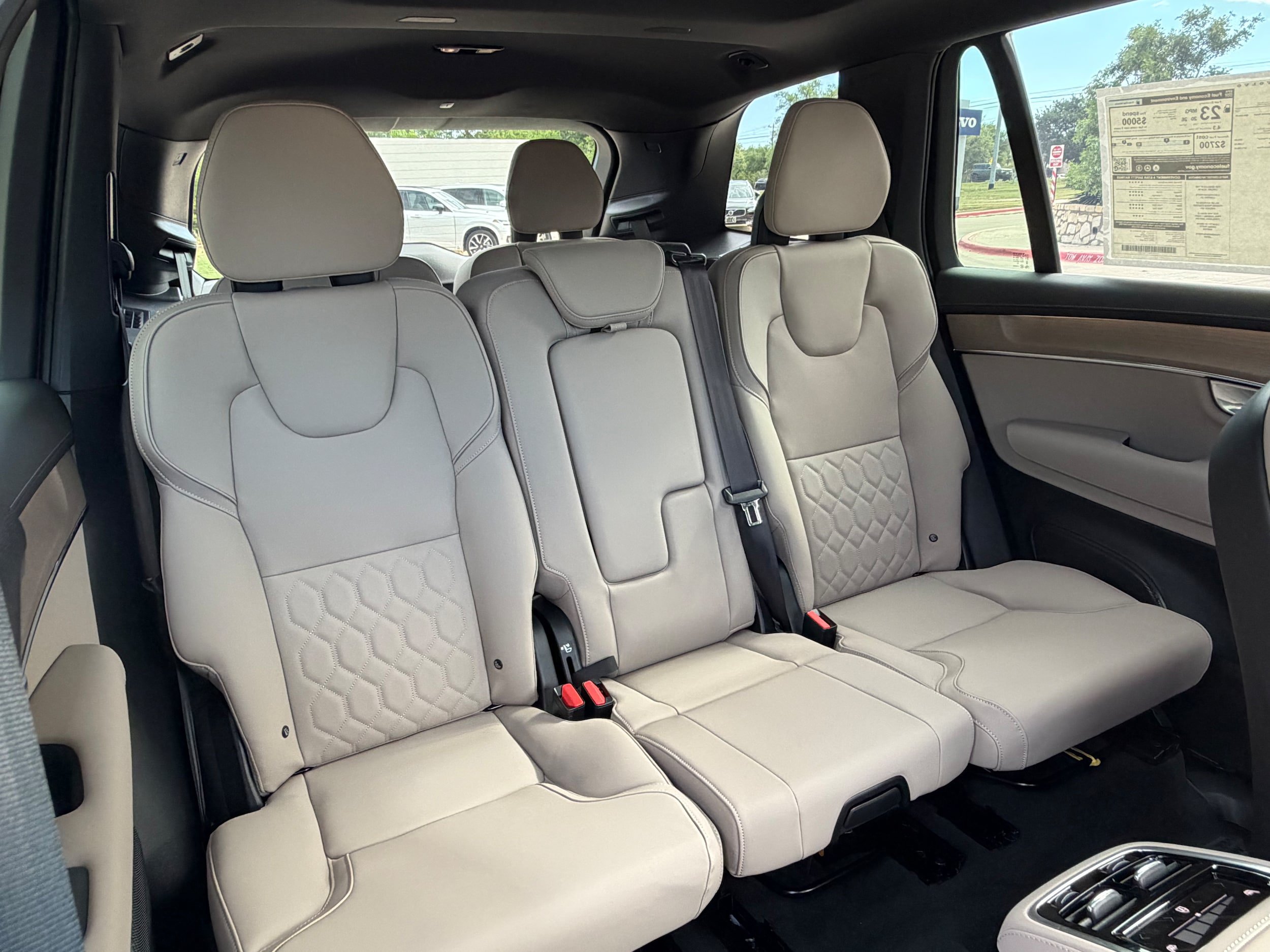 New 2026 Volvo XC90 B6 Plus w/ Protection Package Premier AWD/4WD image 10