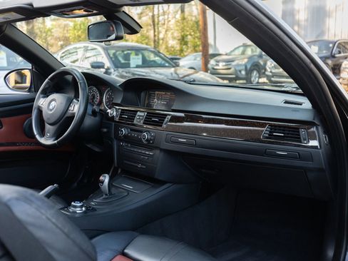 Used 2013 BMW M3 Convertible image 24