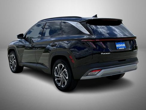 Certified 2025 Hyundai Tucson Limited AWD/4WD image 7