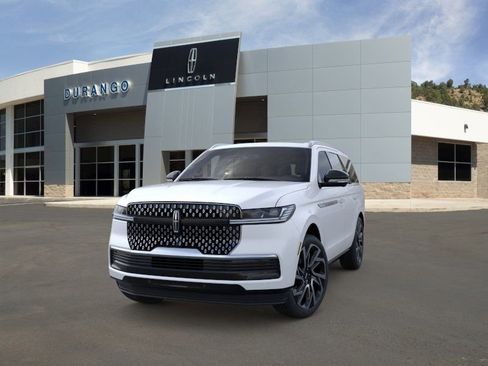 New 2026 Lincoln Navigator Reserve AWD/4WD image 2