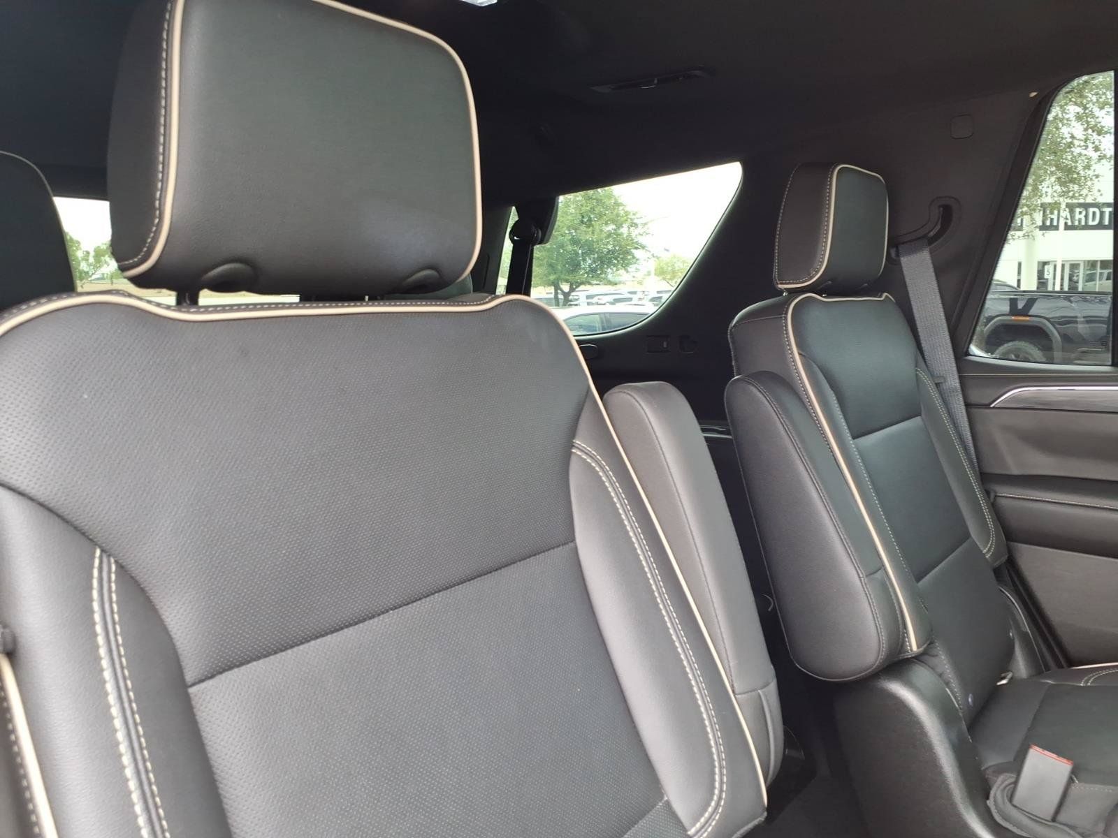 Used 2021 GMC Yukon SLT w/ SLT Luxury Plus Package AWD/4WD image 15