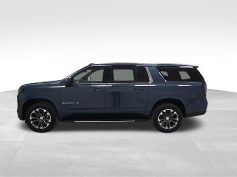 New 2026 Chevrolet Suburban LT w/ Comfort Package image 2