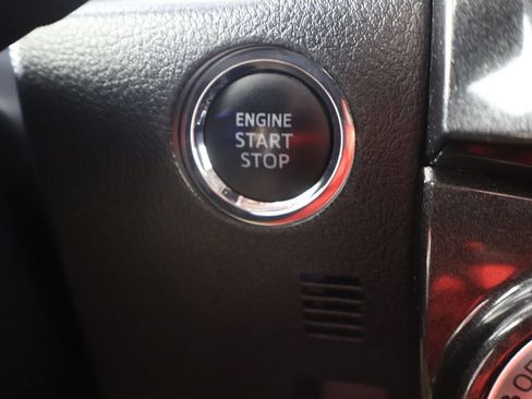 Used 2021 Toyota 4Runner Venture w/ Moonroof Package AWD/4WD image 37