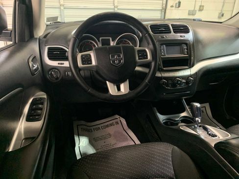 Used 2019 Dodge Journey SE w/ Connectivity Group image 4