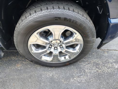 Certified 2023 RAM 1500 Big Horn AWD/4WD image 5