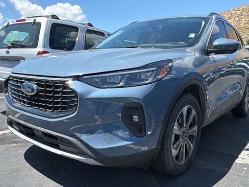 Certified 2024 Ford Escape Platinum w/ Premium Technology Package AWD/4WD image 4