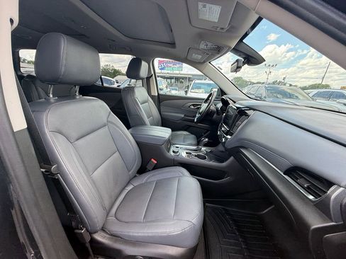 Used 2018 Chevrolet Traverse Premier w/ Driver Confidence II Package FWD image 24