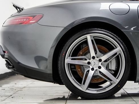Used 2018 Mercedes-Benz AMG GT Roadster image 13