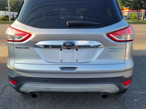 Used 2015 Ford Escape Titanium w/ Equipment Group 301A FWD image 4