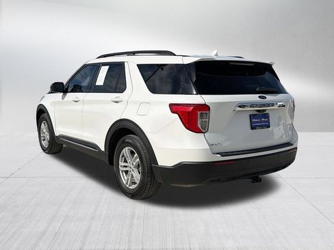 Used 2023 Ford Explorer XLT RWD image 9