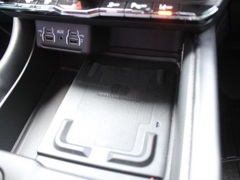 Used 2021 Dodge Durango R/T w/ Technology Group RWD image 33