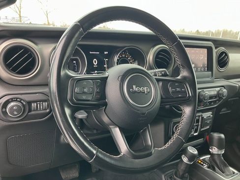 Used 2021 Jeep Gladiator Sport image 5