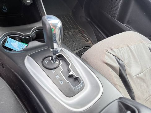 Used 2018 Dodge Journey SE w/ Connectivity Group FWD image 27