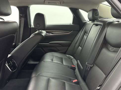 Used 2019 Cadillac XTS Luxury image 28