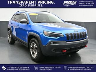 Used 2019 Jeep Cherokee Trailhawk w/ Comfort/Convenience Group AWD/4WD video 1