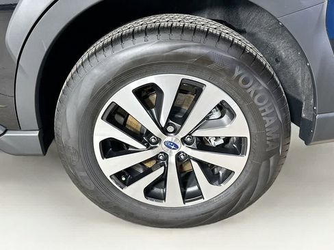 Used 2025 Subaru Outback Premium AWD/4WD image 8