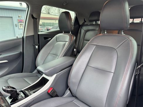Used 2019 Chevrolet Bolt Premier w/ Infotainment Package image 20