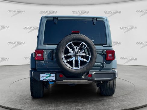 Used 2024 Jeep Wrangler Unlimited w/ Convenience Group AWD/4WD image 7