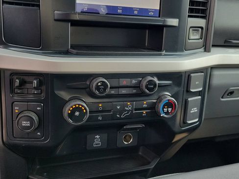 Certified 2026 Ford F250 XLT AWD/4WD image 28