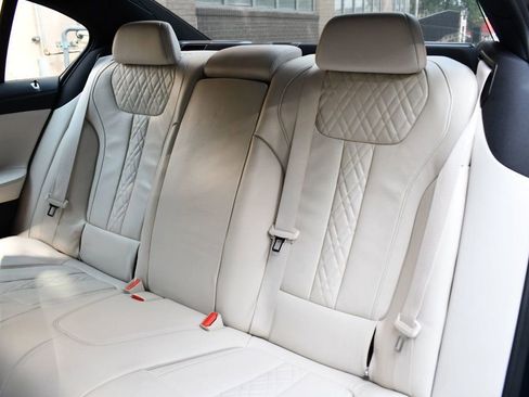 Used 2022 BMW 750i xDrive 750i xDrive w/ M Sport Package image 52