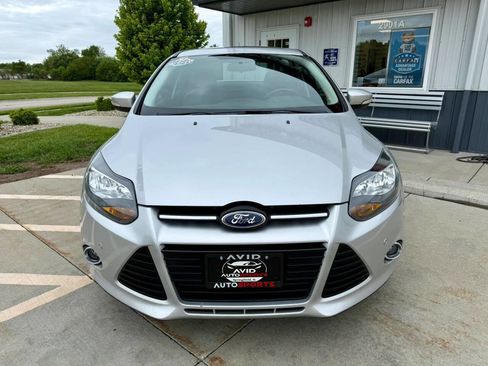 Used 2014 Ford Focus Titanium FWD image 2