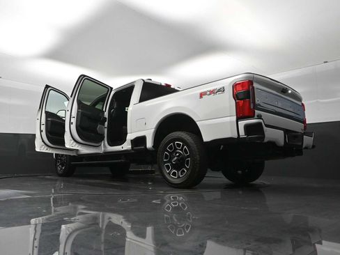 Used 2024 Ford F250 Platinum AWD/4WD image 39