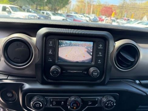 Used 2020 Jeep Wrangler Unlimited Sport image 24