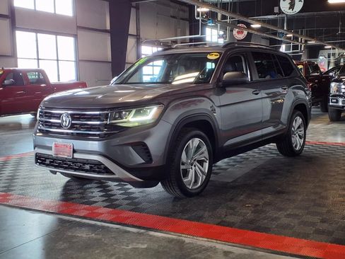 Used 2021 Volkswagen Atlas SE image 3