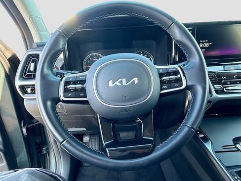 Used 2023 Kia Sorento S AWD/4WD image 17