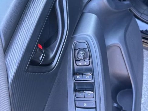 Used 2024 Subaru Crosstrek 2.0i Premium image 16