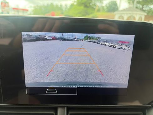Used 2025 Chevrolet Trax LS w/ LS Convenience Package FWD image 20